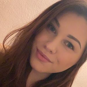 Meet your Posher, Alina